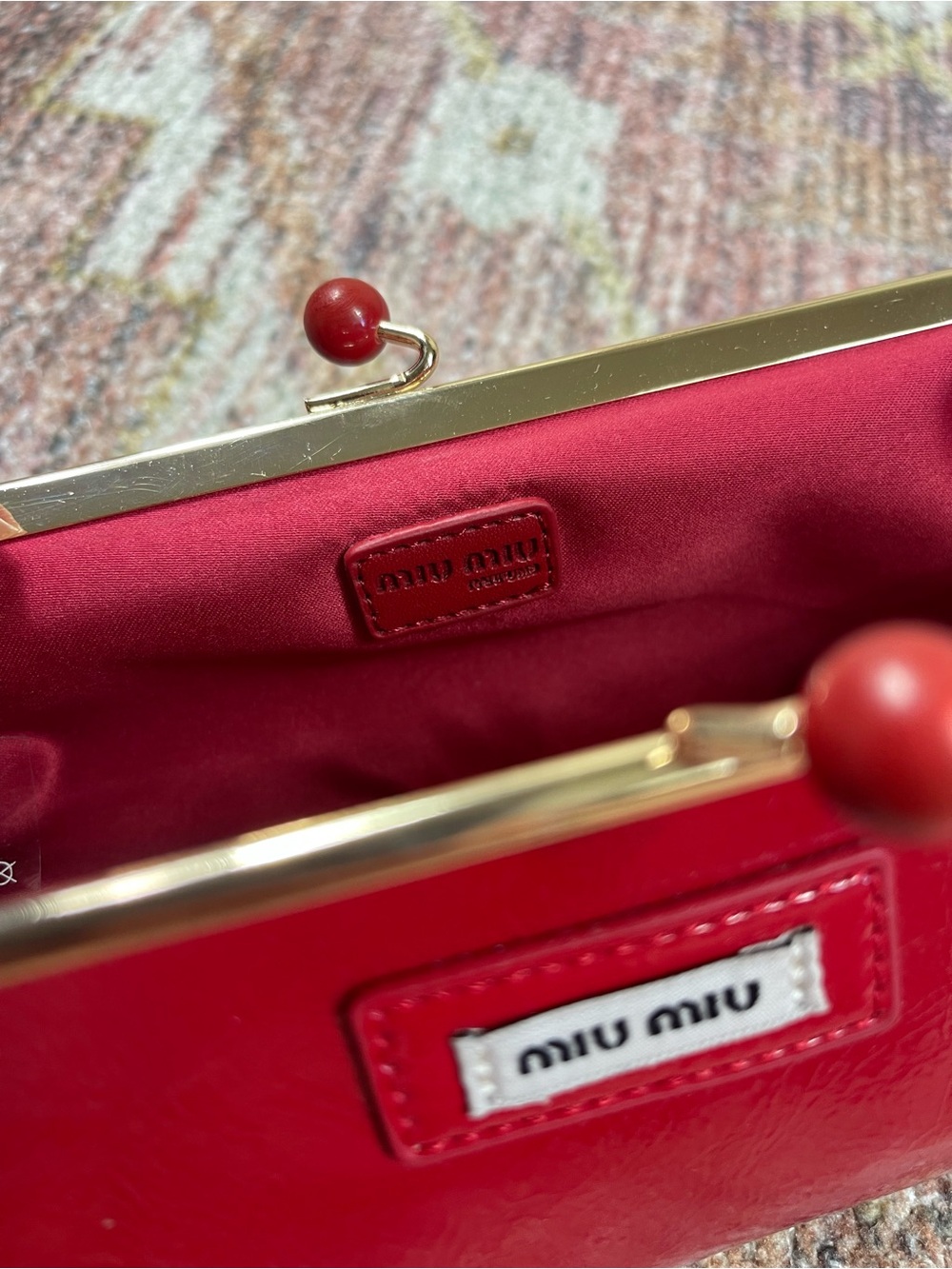 Miu Miu Red Patent Leather Kiss-Lock Clutch - Picture 7 of 9
